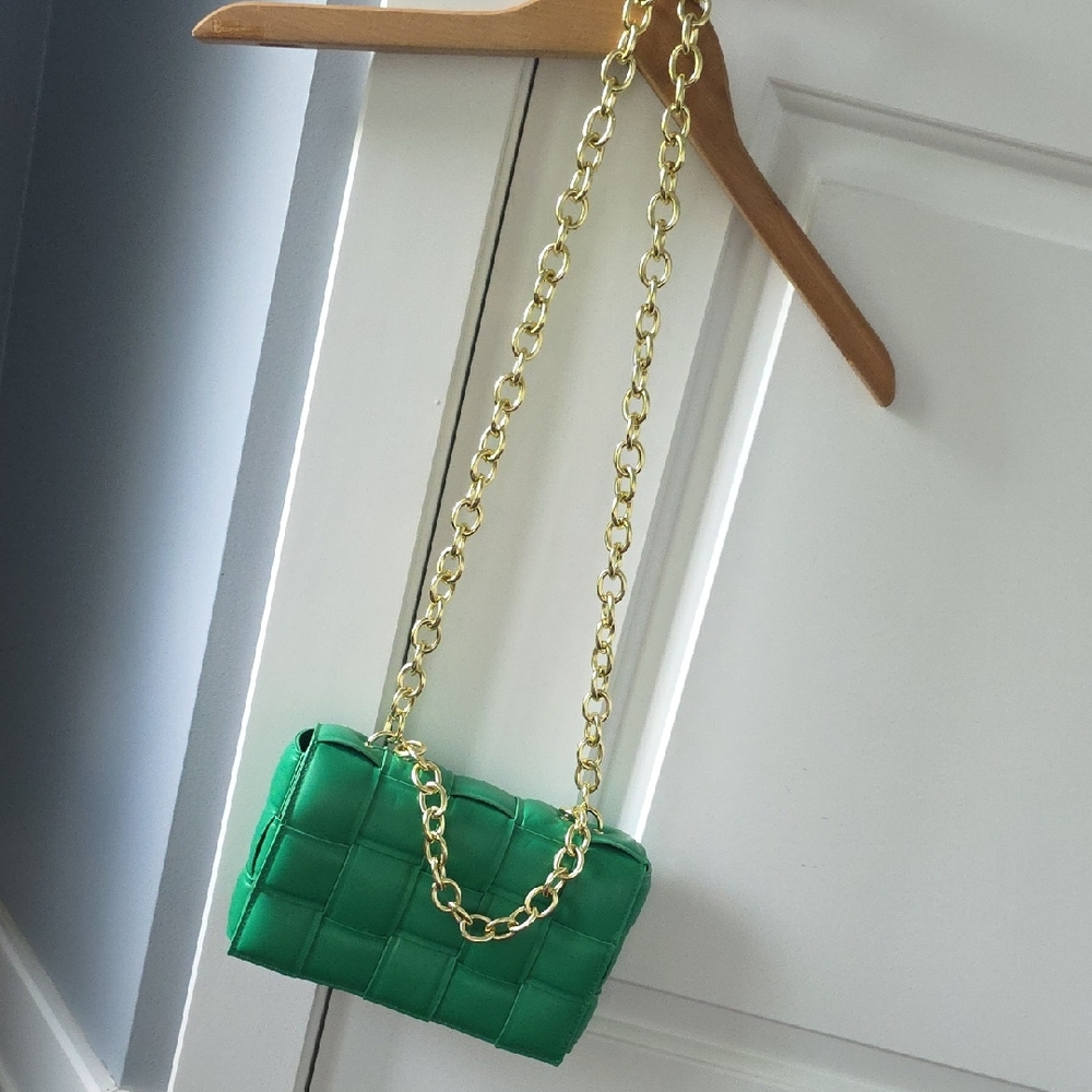 Green Quilted Chain Shoulder Bag